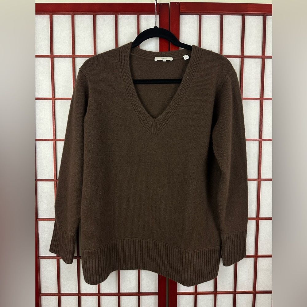 Vince Brown V Neck 100% Cashmere Pull Over Sweater Small